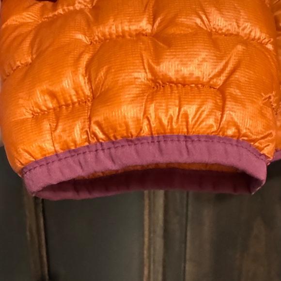 Patagonia Women’s micro puff - Picture 3 of 4